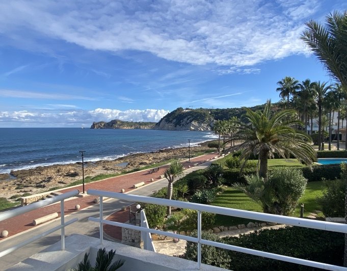 Espectacular Villa en Primera Línea del Mar