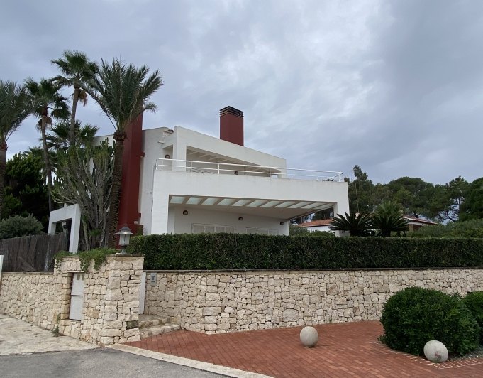 Espectacular Villa en Primera Línea del Mar