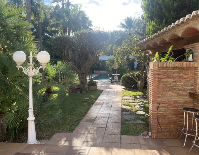 Espectacular Villa en Primera Línea del Mar
