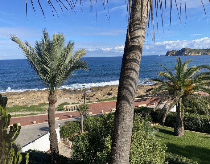 Espectacular Villa en Primera Línea del Mar