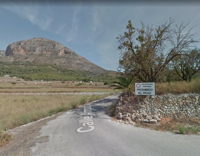 Javea. Parcela en Montgo con Licencia de Obra