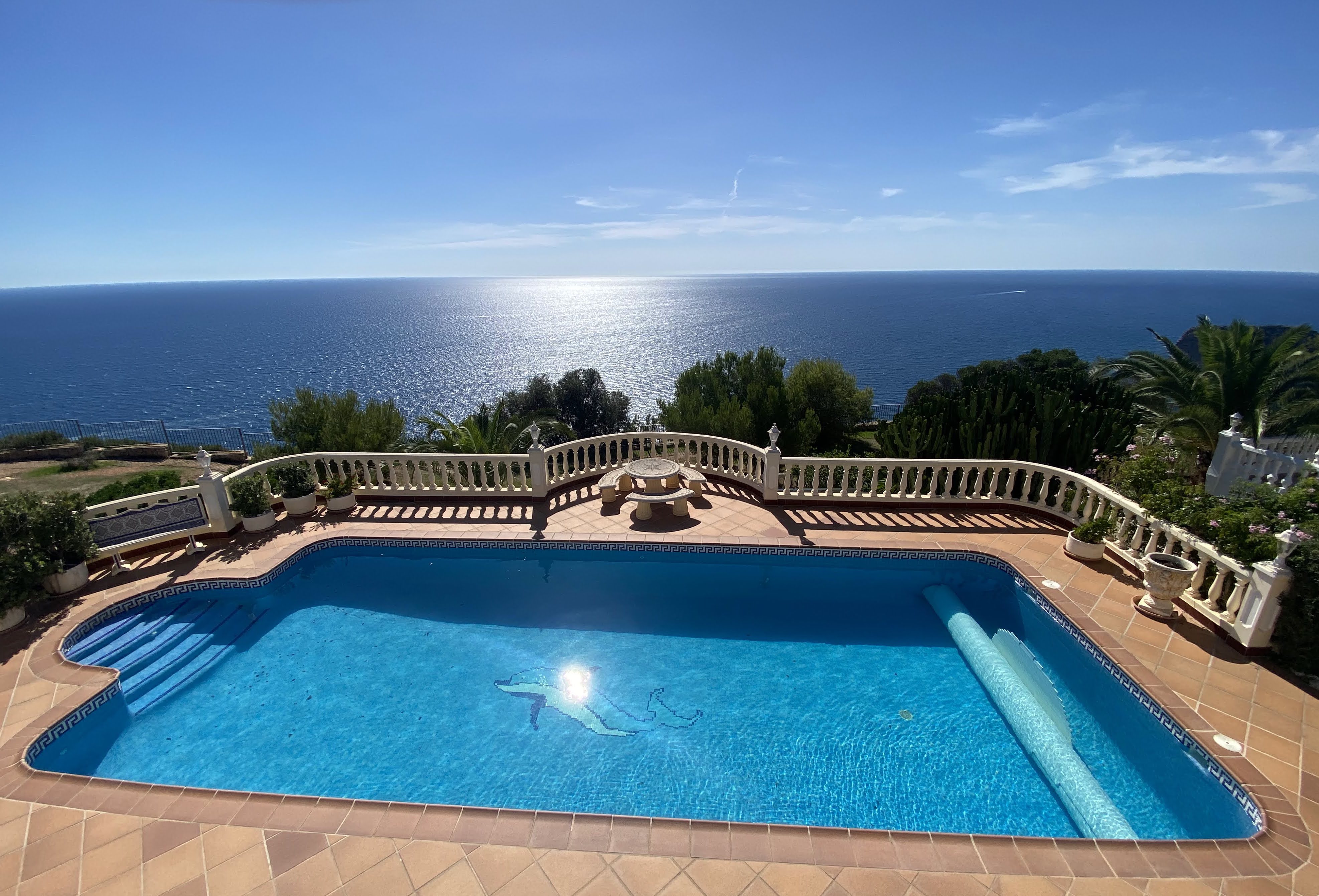 Villa en primera línea con espectaculares vistas al mar
