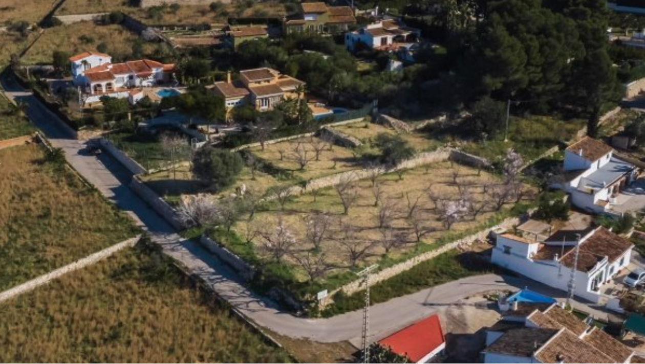 Javea. Parcela en Montgo con Licencia de Obra
